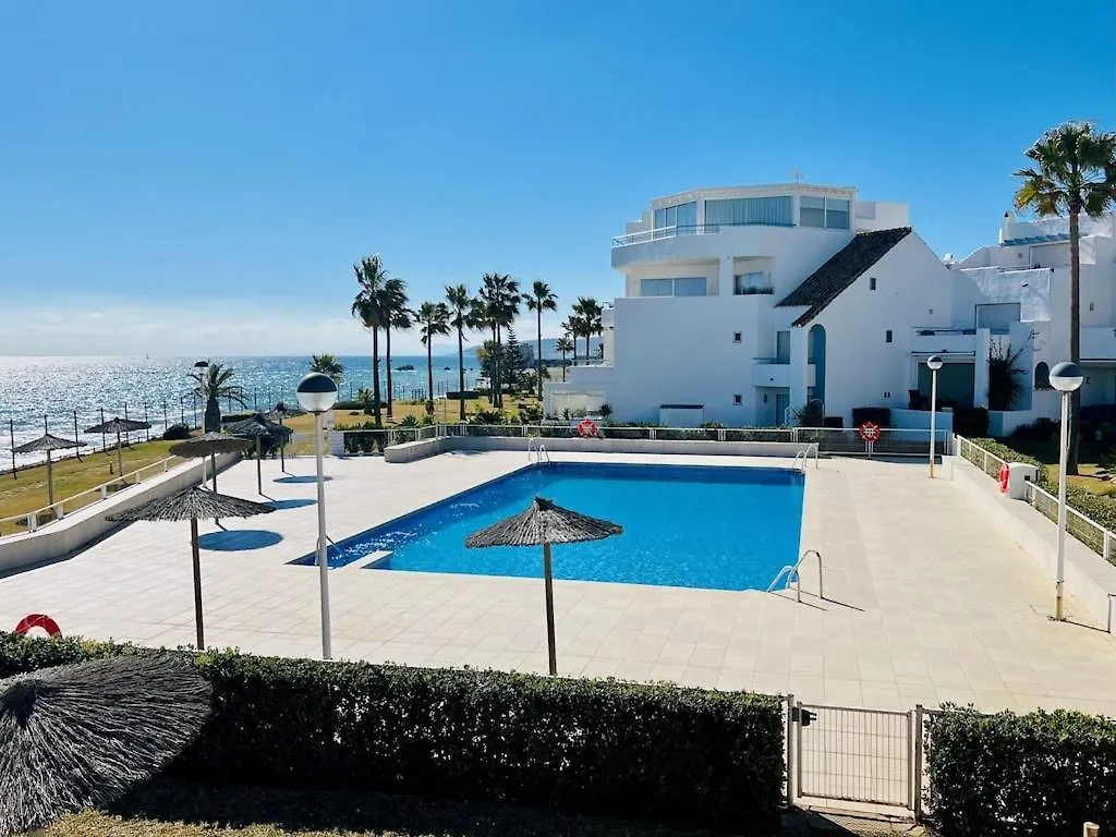 Primera Linea Con Espectaculares Y Panoramicas Vistas Bahia de Casares شقة